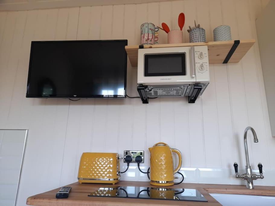 Apartamento Dinky'S Den Coverack Exterior foto
