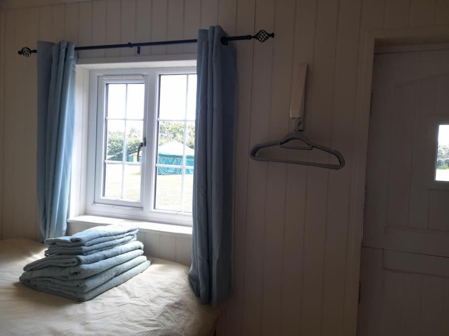Apartamento Dinky'S Den Coverack Exterior foto